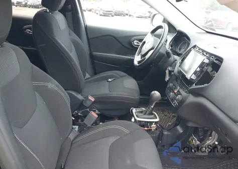 2016 Jeep Cherokee Latitude из США, поврежденный, VIN 1C4PJMCB2GW318550